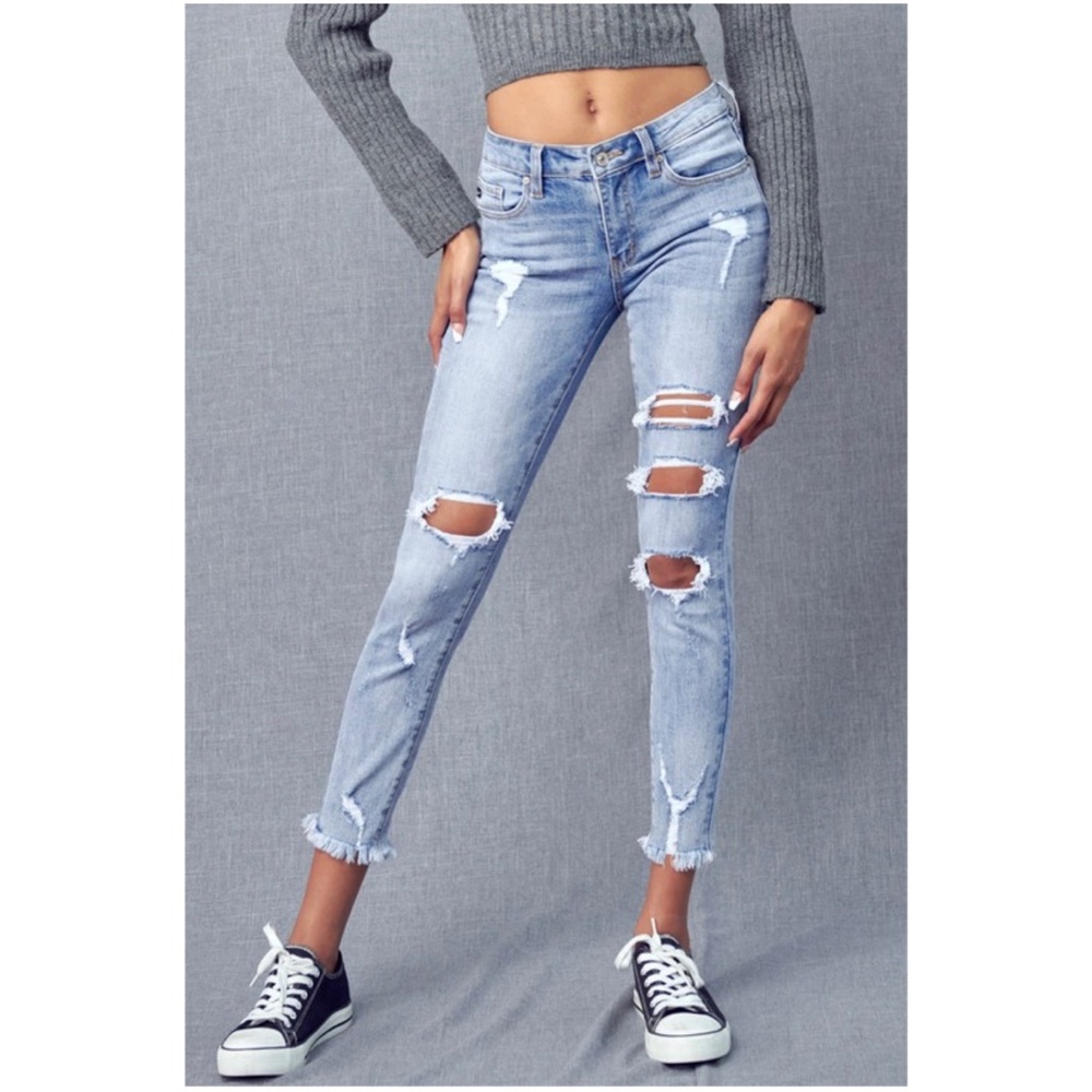 Kan Can Light Wash Frayed Hem Skinny Denim Jeans - Picture 2 of 8